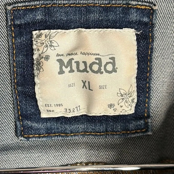 Jean jacket - Picture 2 of 5